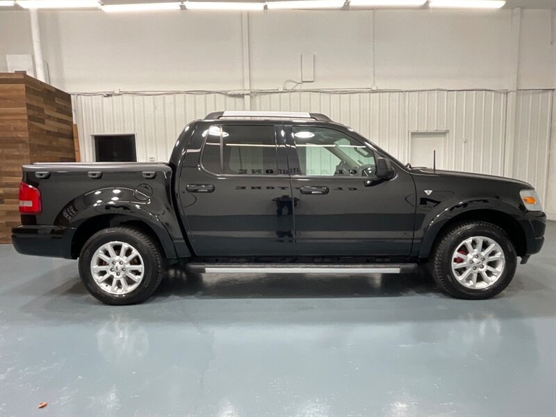 2007 Ford Explorer Sport Trac Limited Sport Utility Pickup 4X4 / V8 / Leather  / Heated Seats /Sunroof / Backup Camera / ZERO RUST - Photo 4 - Gladstone, OR 97027