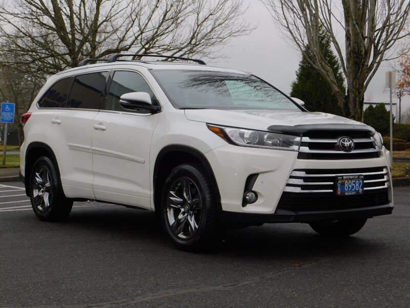 2017 Toyota Highlander Limited Platinum AWD/ Pano Sunroof / 1-OWNER