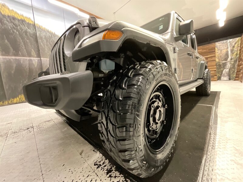 2020 Jeep Gladiator Sport  / Sharp & Clean - Photo 12 - Gladstone, OR 97027