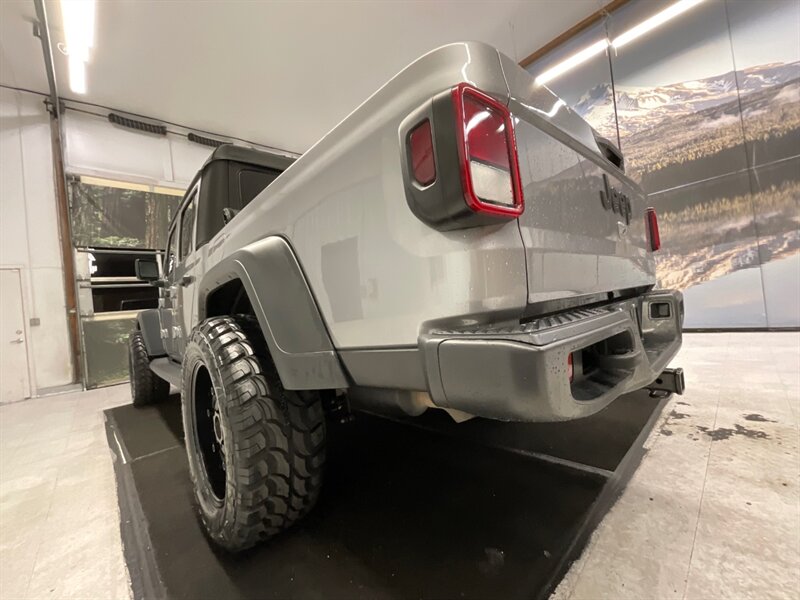 2020 Jeep Gladiator Sport  / Sharp & Clean - Photo 9 - Gladstone, OR 97027