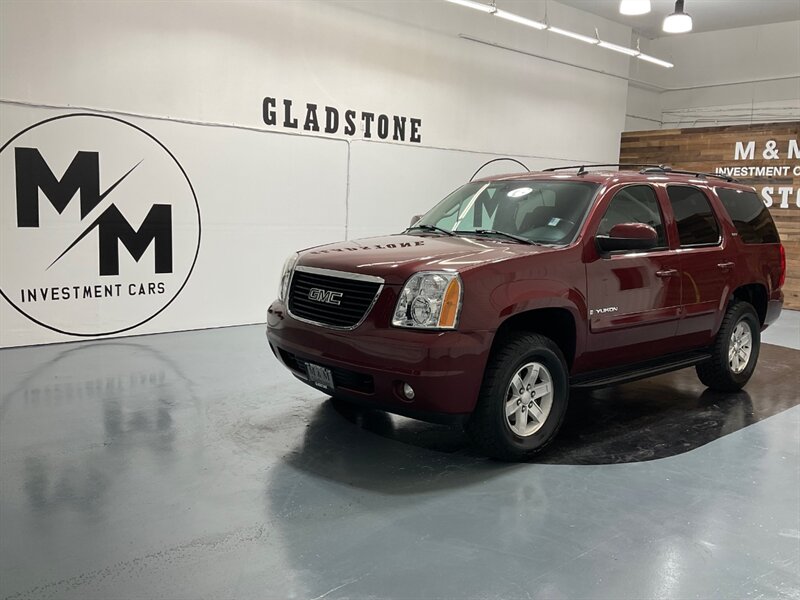 2008 GMC Yukon SLT 4X4 / 5.3L V8 / 3RD SEAT / NEW TIRES  / Leather & Heated Seats - Photo 25 - Gladstone, OR 97027