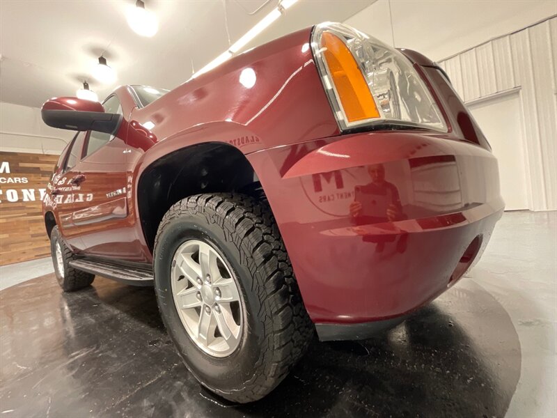 2008 GMC Yukon SLT 4X4 / 5.3L V8 / 3RD SEAT / NEW TIRES  / Leather & Heated Seats - Photo 50 - Gladstone, OR 97027