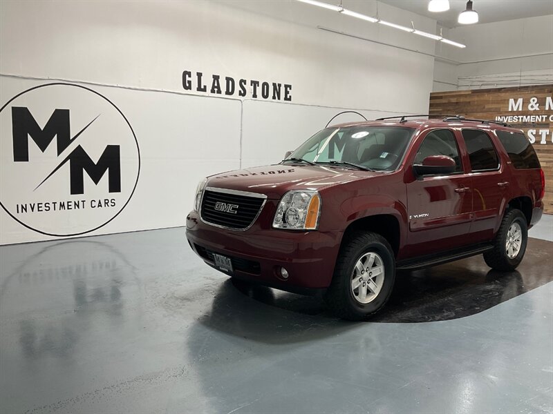 2008 GMC Yukon SLT 4X4 / 5.3L V8 / 3RD SEAT / NEW TIRES  / Leather & Heated Seats - Photo 5 - Gladstone, OR 97027