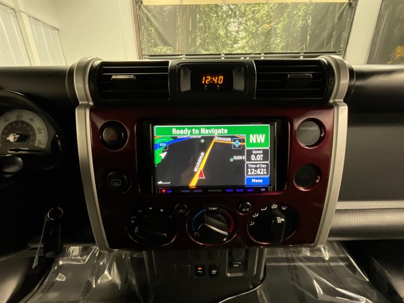 2007 Toyota FJ Cruiser 4dr SUV 4X4 / Navi/ 1-OWNER / LIFTED / 65,000 MILE  LIFTED w/ BRAND NEW WHEELS & TIRES / CUSTOM BUILT / 65,000 MILES - Photo 20 - Gladstone, OR 97027