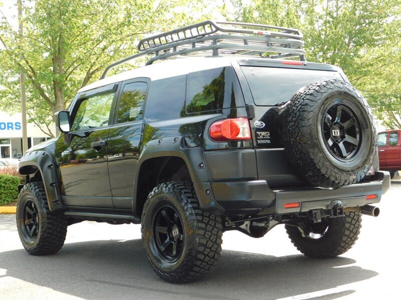 2007 Toyota FJ Cruiser SR5 4Dr / 4x4 / Rear Diff Locks / 33 " MUD / LIFTED   - Photo 7 - Portland, OR 97217