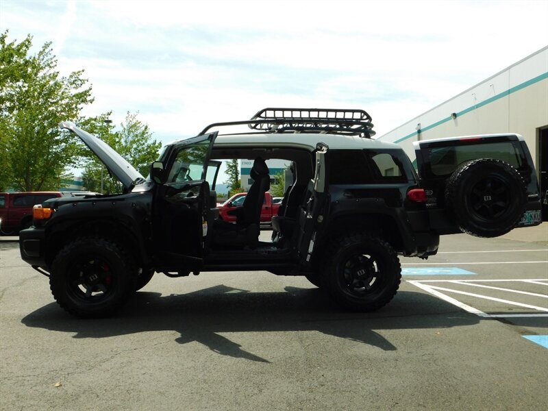 2007 Toyota FJ Cruiser SR5 4Dr / 4x4 / Rear Diff Locks / 33 " MUD / LIFTED   - Photo 31 - Portland, OR 97217