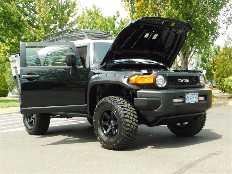 2007 Toyota FJ Cruiser SR5 4Dr / 4x4 / Rear Diff Locks / 33 " MUD / LIFTED   - Photo 37 - Portland, OR 97217