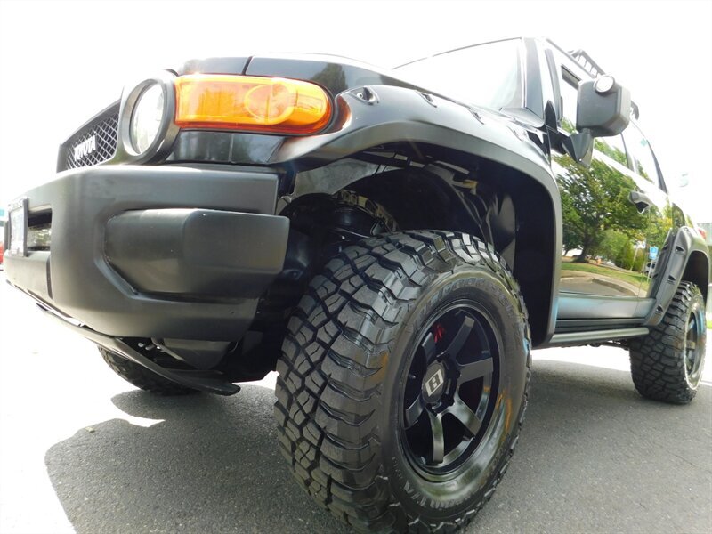 2007 Toyota FJ Cruiser SR5 4Dr / 4x4 / Rear Diff Locks / 33 " MUD / LIFTED   - Photo 9 - Portland, OR 97217