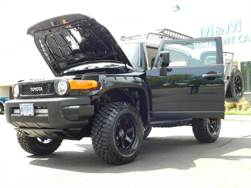 2007 Toyota FJ Cruiser SR5 4Dr / 4x4 / Rear Diff Locks / 33 " MUD / LIFTED   - Photo 30 - Portland, OR 97217