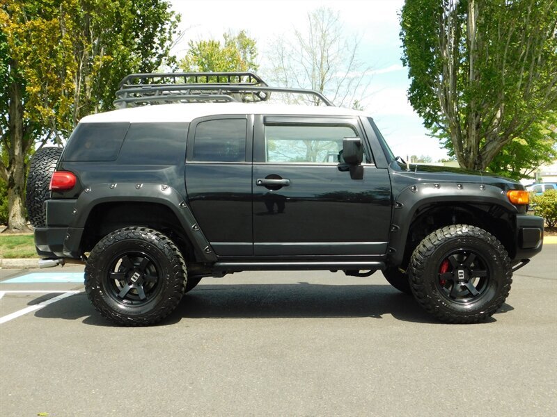 2007 Toyota FJ Cruiser SR5 4Dr / 4x4 / Rear Diff Locks / 33 " MUD / LIFTED   - Photo 4 - Portland, OR 97217