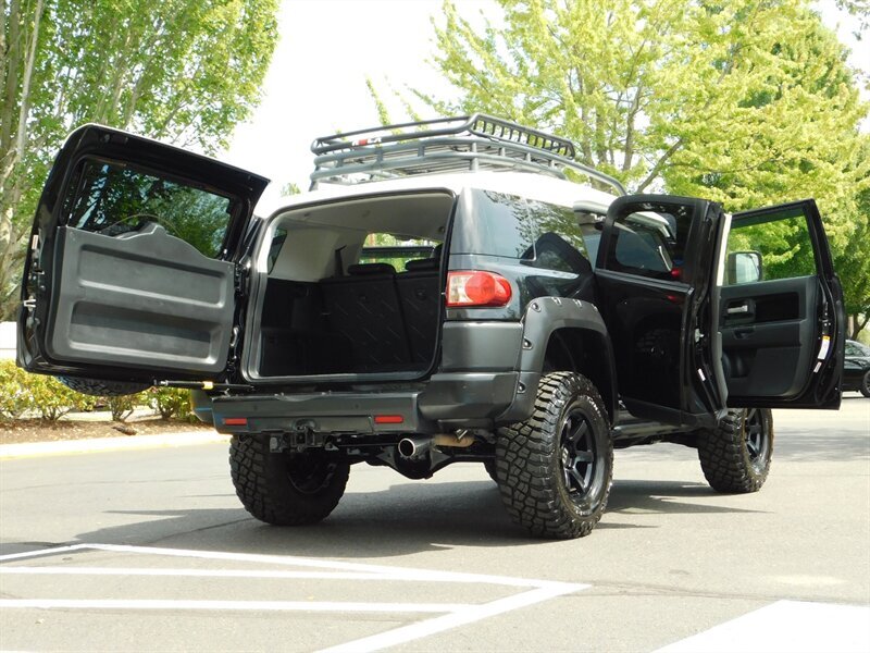 2007 Toyota FJ Cruiser SR5 4Dr / 4x4 / Rear Diff Locks / 33 " MUD / LIFTED   - Photo 35 - Portland, OR 97217