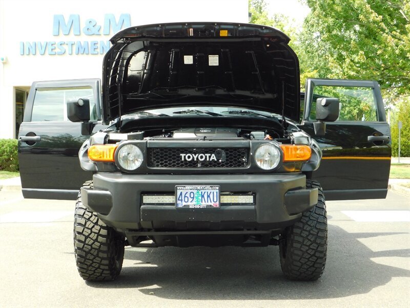 2007 Toyota FJ Cruiser SR5 4Dr / 4x4 / Rear Diff Locks / 33 " MUD / LIFTED   - Photo 38 - Portland, OR 97217