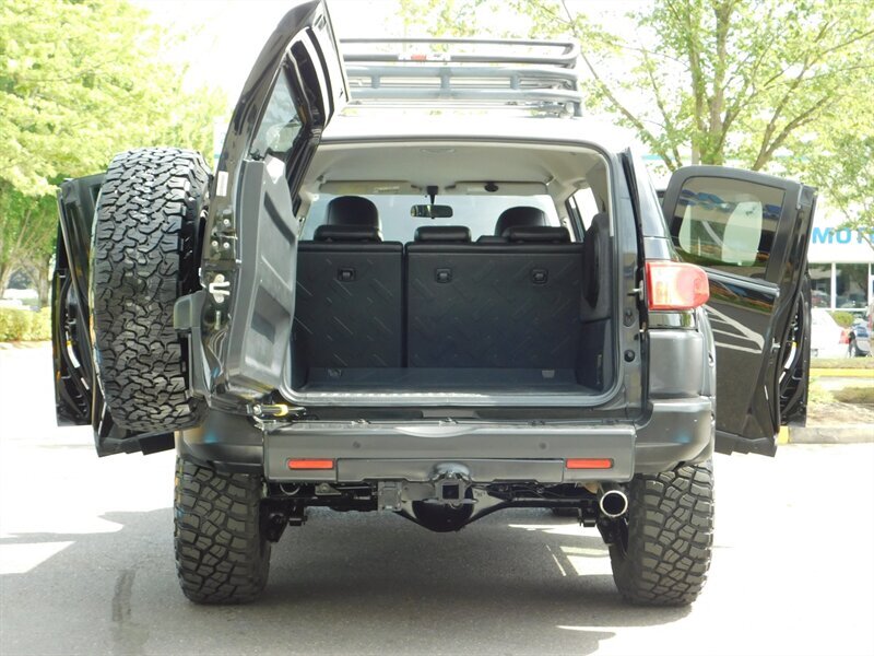 2007 Toyota FJ Cruiser SR5 4Dr / 4x4 / Rear Diff Locks / 33 " MUD / LIFTED   - Photo 33 - Portland, OR 97217