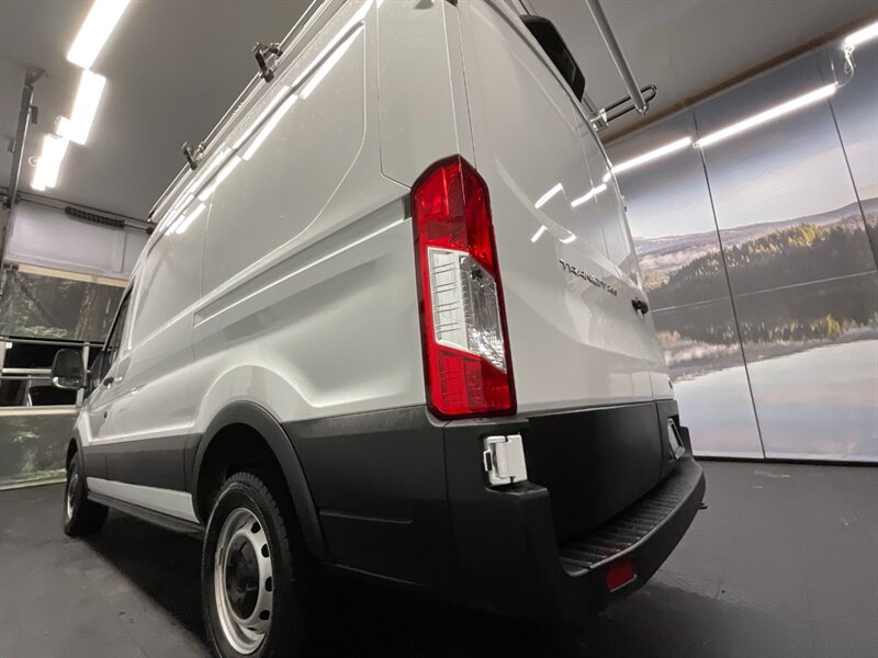 2020 Ford Transit CARGO VAN 250 / 3.5L V6 / 6,000 MILES  1-OWNER LOCAL VAN / LEATHER SEATS / SWB MEDIUM ROOF / ROOF RACK / CLEAN - Photo 16 - Gladstone, OR 97027