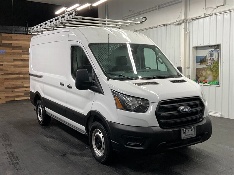 2020 Ford Transit CARGO VAN 250 / 3.5L V6 / 6,000 MILES  1-OWNER LOCAL VAN / LEATHER SEATS / SWB MEDIUM ROOF / ROOF RACK / CLEAN - Photo 2 - Gladstone, OR 97027