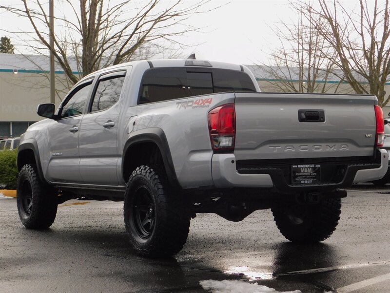 2019 Toyota Tacoma TRD Off-Road 4X4 / 6-SPEED / LIFTED / 22,000 MILES   - Photo 7 - Portland, OR 97217