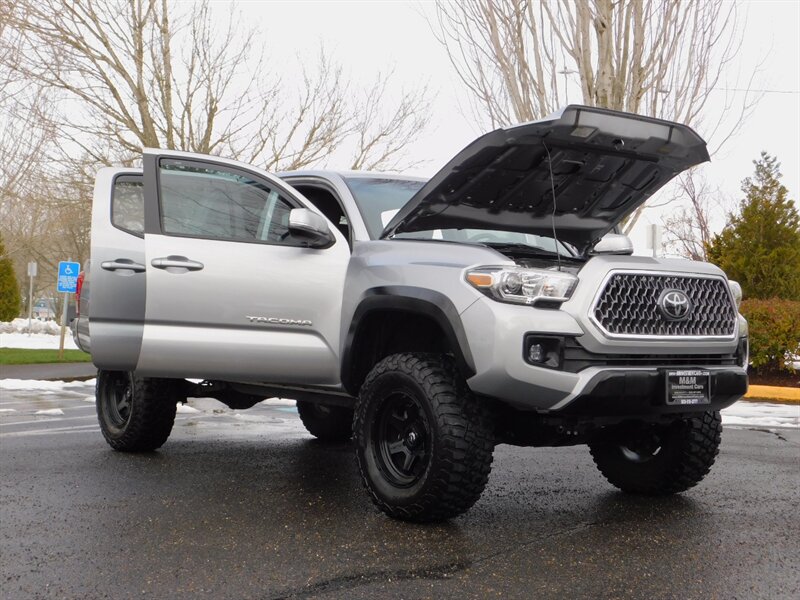 2019 Toyota Tacoma TRD Off-Road 4X4 / 6-SPEED / LIFTED / 22,000 MILES   - Photo 34 - Portland, OR 97217