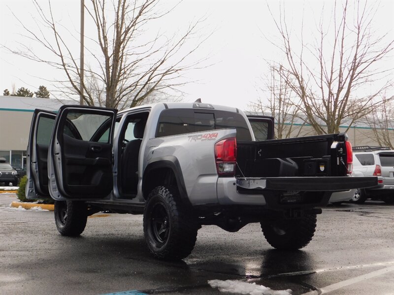 2019 Toyota Tacoma TRD Off-Road 4X4 / 6-SPEED / LIFTED / 22,000 MILES   - Photo 30 - Portland, OR 97217