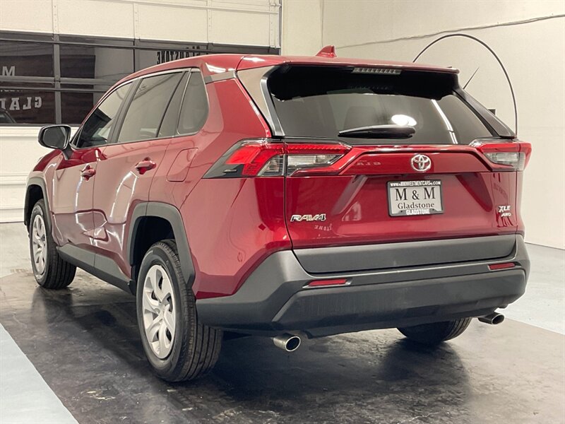 2022 Toyota RAV4 LE Sport Utility AWD / LOCAL SUV /  21,000 MILES  / Rear View Camera - Photo 8 - Gladstone, OR 97027