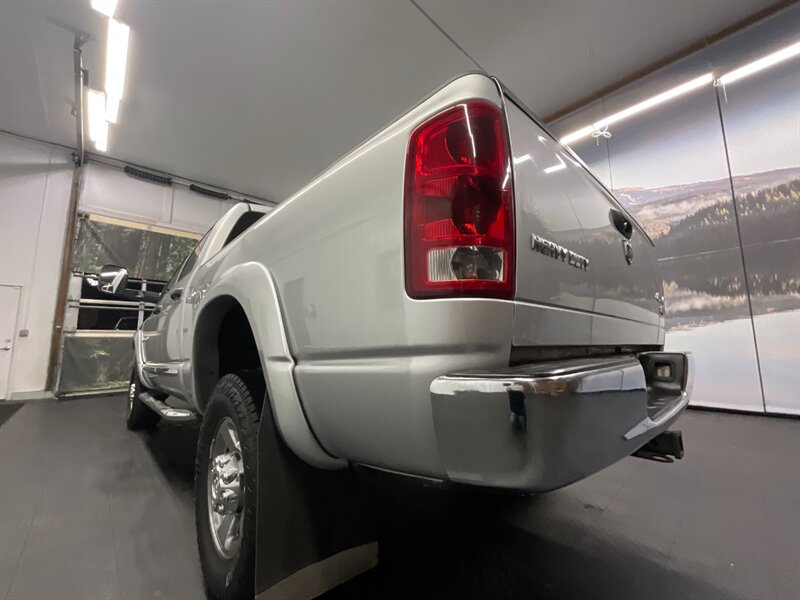 2006 Dodge Ram 2500 Laramie 4X4 / 5.9L CUMMINS DIESEL HO / 1-OWNER  Heated Leather Seats / RUST FREE - Photo 12 - Gladstone, OR 97027