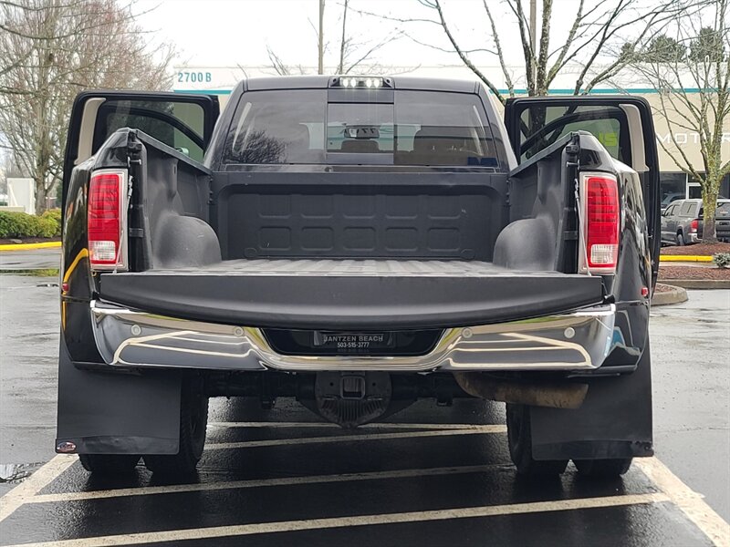 2018 RAM Ram Pickup 3500 Laramie  / 6.7L CUMMINS Turbo / Every Factory Upgrade / Ventilated Leather / LOCAL TRADE / LIKE NEW - Photo 23 - Portland, OR 97217