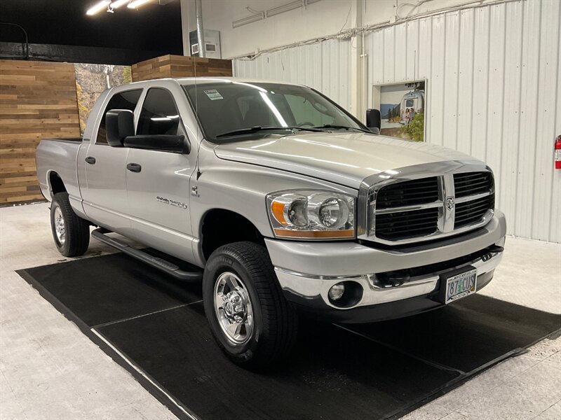 2006 Dodge Ram 2500 SLT MEGACAB 4X4 / 5.9L DIESEL / 6-SPEED MANUAL  / LOCAL TRUCK / LOW MILES - Photo 2 - Gladstone, OR 97027