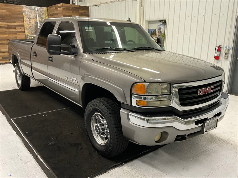 2006 GMC Sierra 2500 SLT Crew Cab 4X4 / 6.6L DIESEL  DURAMAX /LBZ MOTOR  / Leather & Heated Seats / LONG BED - Photo 2 - Gladstone, OR 97027