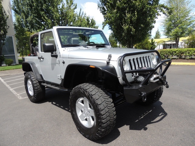2007 Jeep Wrangler X / 2DR / 4X4 / 6-SPEED / LIFTED LIFTED