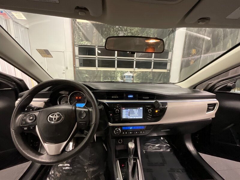 2014 Toyota Corolla LE Plus Sedan / Backup Camera / BRAND NEW TIRES   - Photo 30 - Gladstone, OR 97027