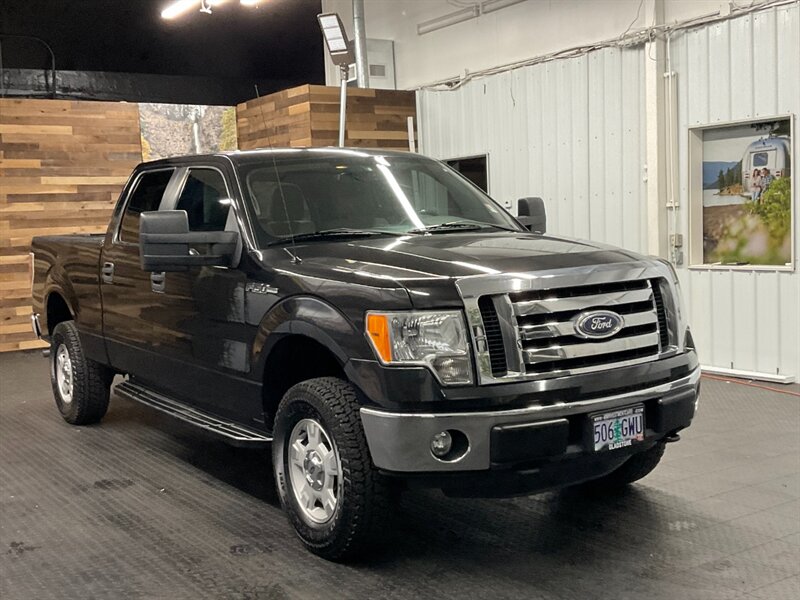 2011 Ford F-150 XLT Crew Cab 4X4 / 5.0L V8 / LONG BED / Excel Cond   - Photo 2 - Gladstone, OR 97027