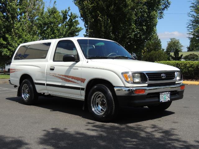 1995 Toyota Tacoma SX / Regular Cab / 2.4L 4Cyl / 5-SPEED / LOW MILES   - Photo 2 - Portland, OR 97217