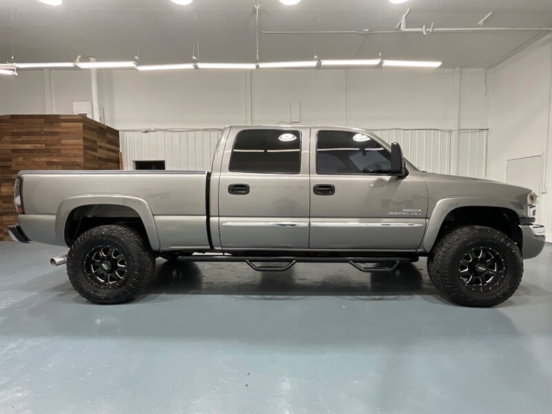 2007 GMC Sierra 2500 SLT Crew Cab 4X4/6.6L DIESEL /LBZ MOTOR/ ZERO RUST  / Allison Tranny / Leather w. Heated Seats / 6.5Ft Bed - Photo 4 - Gladstone, OR 97027