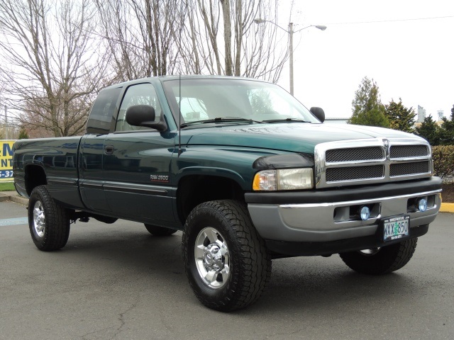 1998 Dodge Ram 2500 Laramie SLT / 4X4 / 5.9L Cummins Turbo Diesel