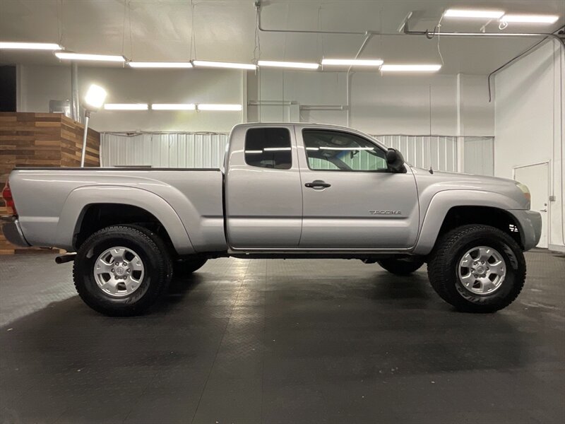 2005 Toyota Tacoma SR5 Access Cab 4X4 /   - Photo 4 - Gladstone, OR 97027