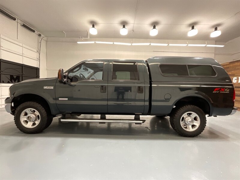 2006 Ford F-250 Super Duty Lariat Crew Cab 4X4 / DIESEL /1-OWNER  / Leather Heated Seats / Sunroof / LOCAL TRUCK w. ZERO RUST / FX4 OFF RD PKG - Photo 3 - Gladstone, OR 97027