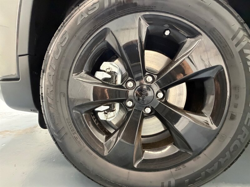 2021 Jeep Cherokee Altitude AWD / 1 OWNER / LEATHER / ONLY 38K MILES / NEW TIRES / LOCEL RUST FREE - Photo 55 - Gladstone, OR 97027