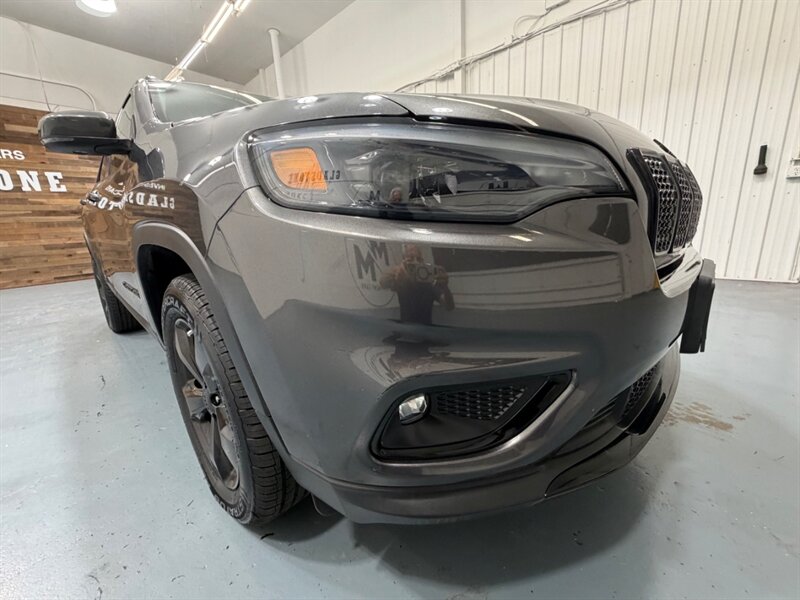 2021 Jeep Cherokee Altitude AWD / 1 OWNER / LEATHER / ONLY 38K MILES / NEW TIRES / LOCEL RUST FREE - Photo 48 - Gladstone, OR 97027
