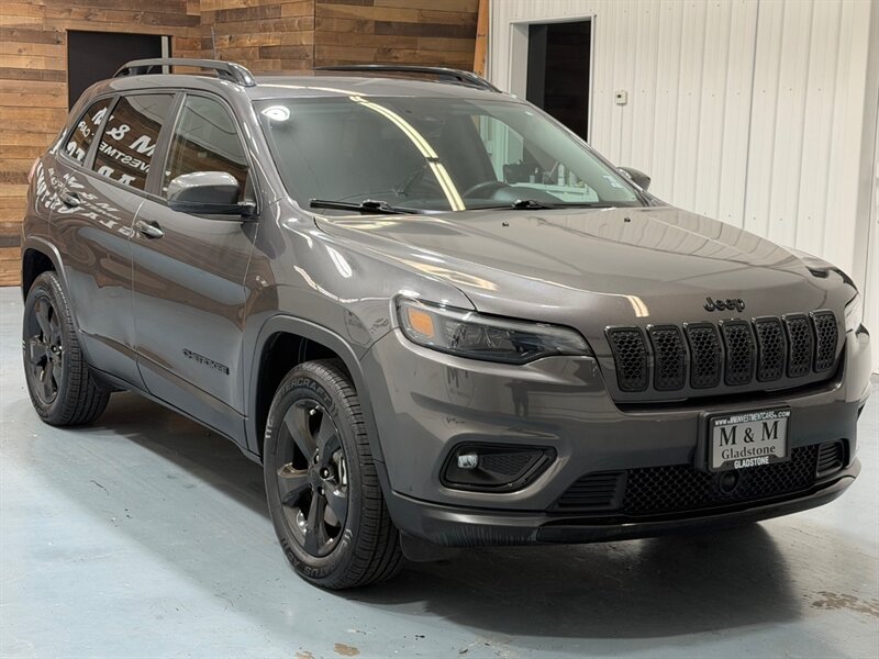 2021 Jeep Cherokee Altitude AWD / 1 OWNER / LEATHER / ONLY 38K MILES / NEW TIRES / LOCEL RUST FREE - Photo 43 - Gladstone, OR 97027