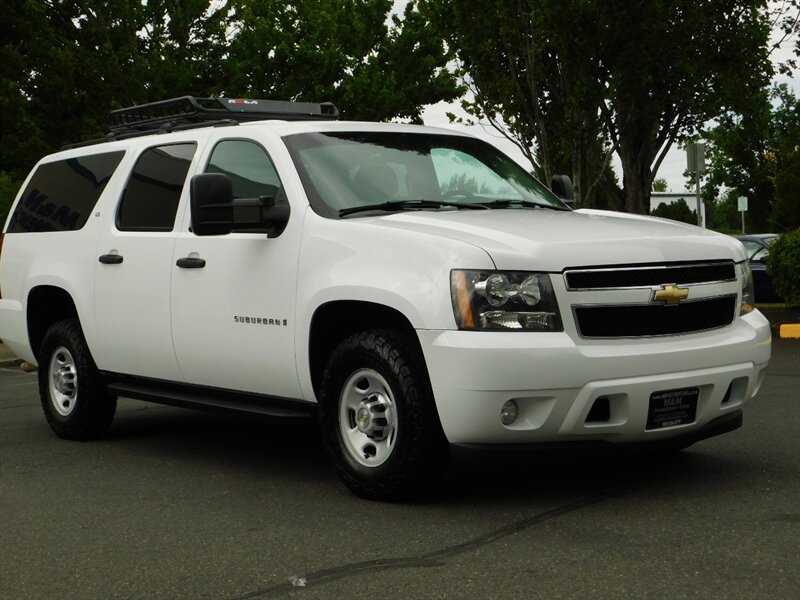 2008 Chevrolet Suburban LS 2500 4X4 Sport Utility 3/4 Ton / 3rd Seat