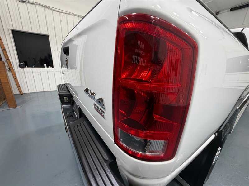 2005 Dodge Ram 2500 BIG HORN 4X4 6-SPEED MANUAL 5.9L DIESEL /50K MILES /1-OWNER LOCAL w. ZERO RUST - Photo 29 - Gladstone, OR 97027