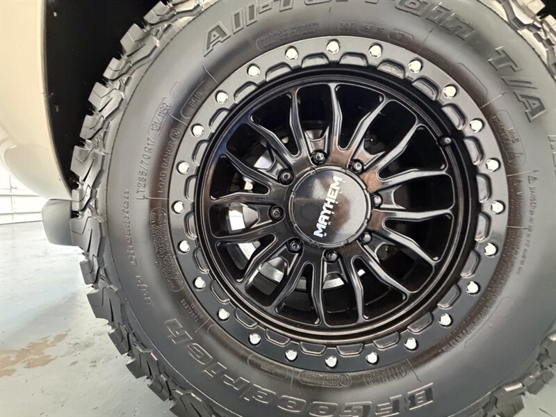 2009 Chevrolet Suburban LS 2500 4X4 6.0L V8 /3RD ROW SEAT / NEW WHEELS /ZERO RUST / 9-PASSENGER - Photo 22 - Gladstone, OR 97027