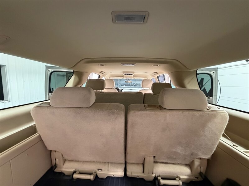 2009 Chevrolet Suburban LS 2500 4X4 6.0L V8 /3RD ROW SEAT / NEW WHEELS /ZERO RUST / 9-PASSENGER - Photo 39 - Gladstone, OR 97027