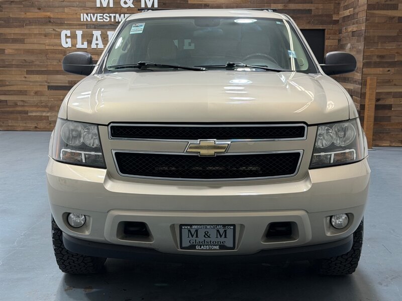 2009 Chevrolet Suburban LS 2500 4X4 6.0L V8 /3RD ROW SEAT / NEW WHEELS /ZERO RUST / 9-PASSENGER - Photo 5 - Gladstone, OR 97027