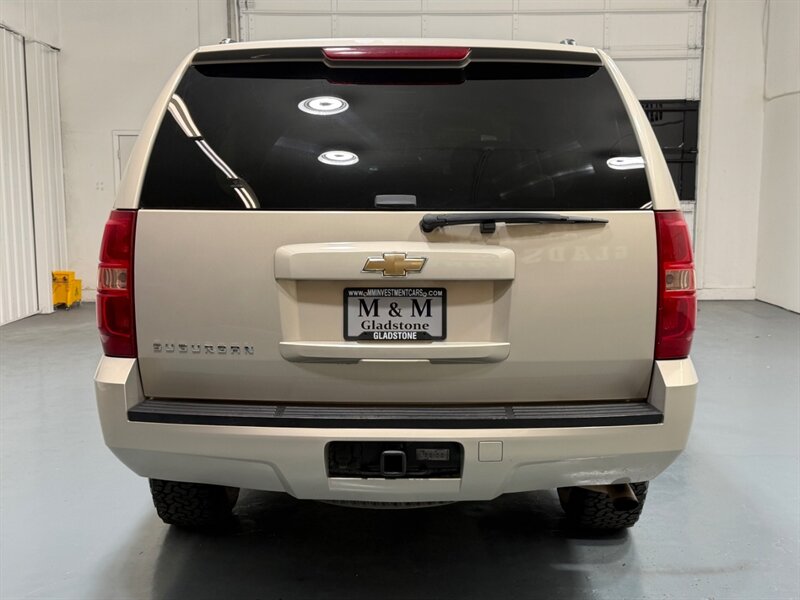2009 Chevrolet Suburban LS 2500 4X4 6.0L V8 /3RD ROW SEAT / NEW WHEELS /ZERO RUST / 9-PASSENGER - Photo 6 - Gladstone, OR 97027