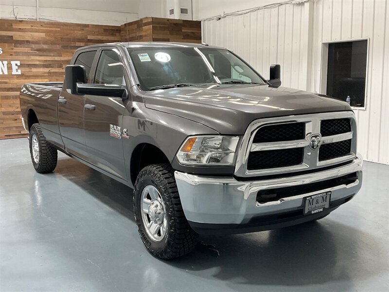 2017 RAM 3500 Tradesman Crew Cab 4X4 / 6.7L DIESEL / 1-OWNER  / LONG BED / NEW TIRES/ ZERO RUST - Photo 2 - Gladstone, OR 97027