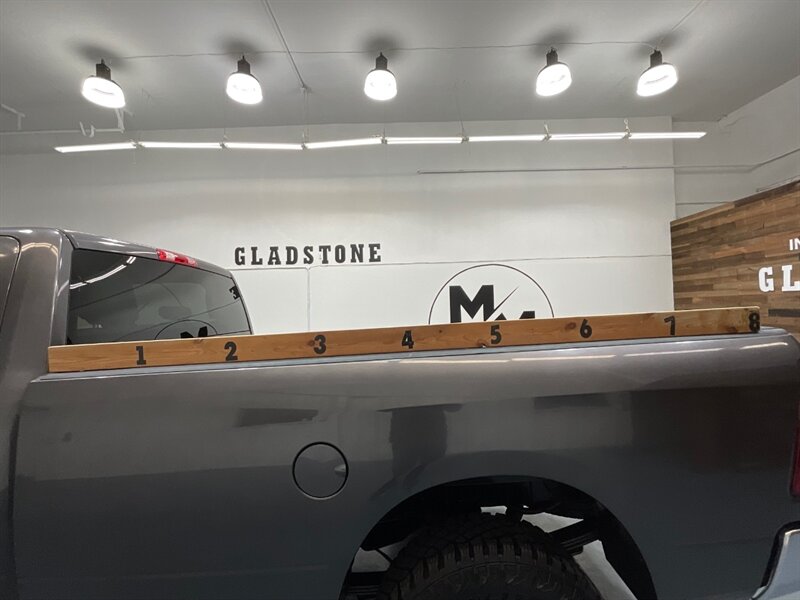 2017 RAM 3500 Tradesman Crew Cab 4X4 / 6.7L DIESEL / 1-OWNER  / LONG BED / NEW TIRES/ ZERO RUST - Photo 10 - Gladstone, OR 97027