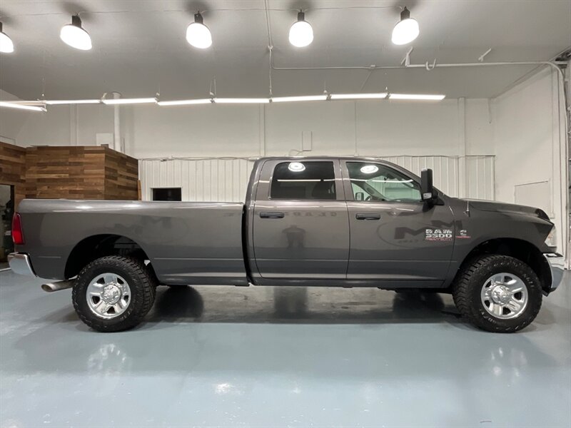 2017 RAM 3500 Tradesman Crew Cab 4X4 / 6.7L DIESEL / 1-OWNER  / LONG BED / NEW TIRES/ ZERO RUST - Photo 3 - Gladstone, OR 97027