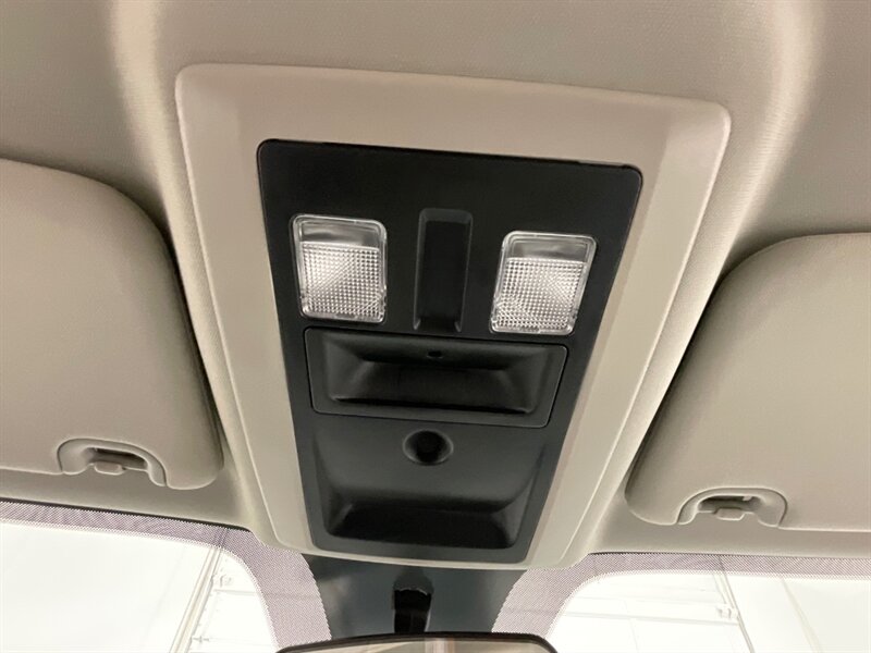 2017 RAM 3500 Tradesman Crew Cab 4X4 / 6.7L DIESEL / 1-OWNER  / LONG BED / NEW TIRES/ ZERO RUST - Photo 48 - Gladstone, OR 97027