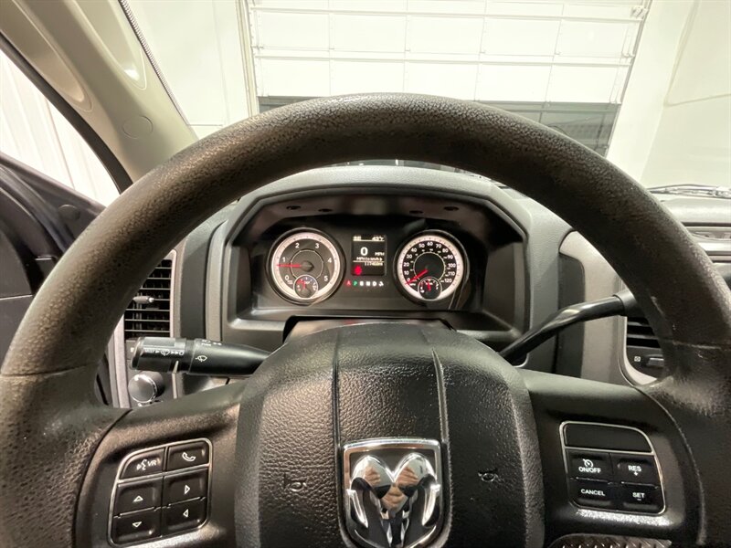 2017 RAM 3500 Tradesman Crew Cab 4X4 / 6.7L DIESEL / 1-OWNER  / LONG BED / NEW TIRES/ ZERO RUST - Photo 46 - Gladstone, OR 97027