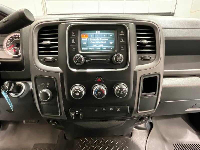 2017 RAM 3500 Tradesman Crew Cab 4X4 / 6.7L DIESEL / 1-OWNER  / LONG BED / NEW TIRES/ ZERO RUST - Photo 20 - Gladstone, OR 97027